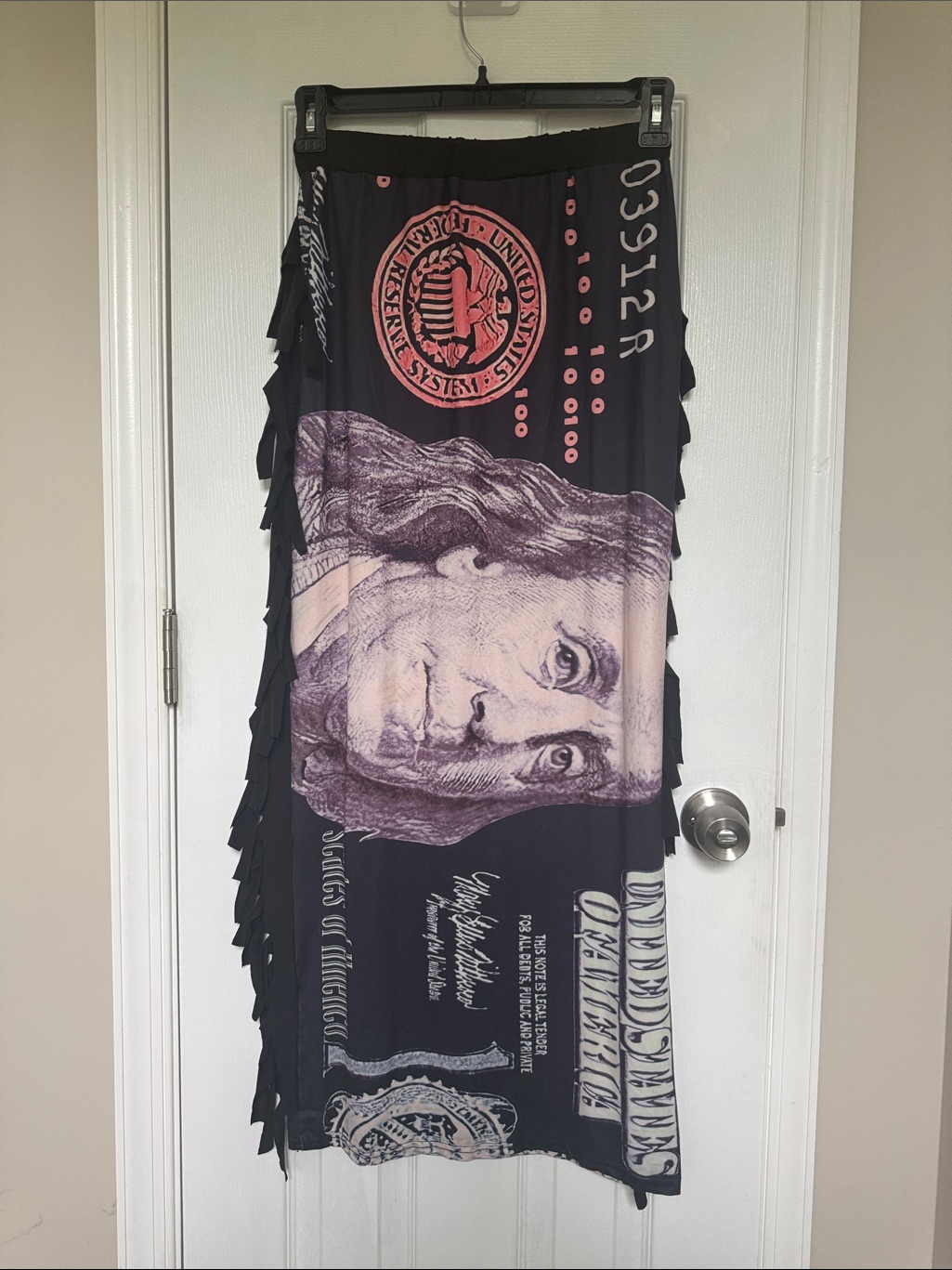 Graphic Money Print Maxi Skirt - Black & Pink